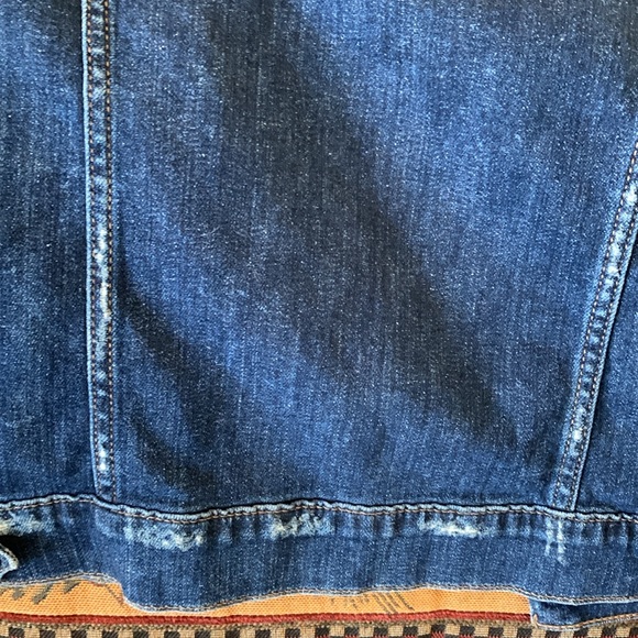 Joe Jean Distressed Jean Jacket Denim Dark Blue Brass Button Sz M - Picture 10 of 11
